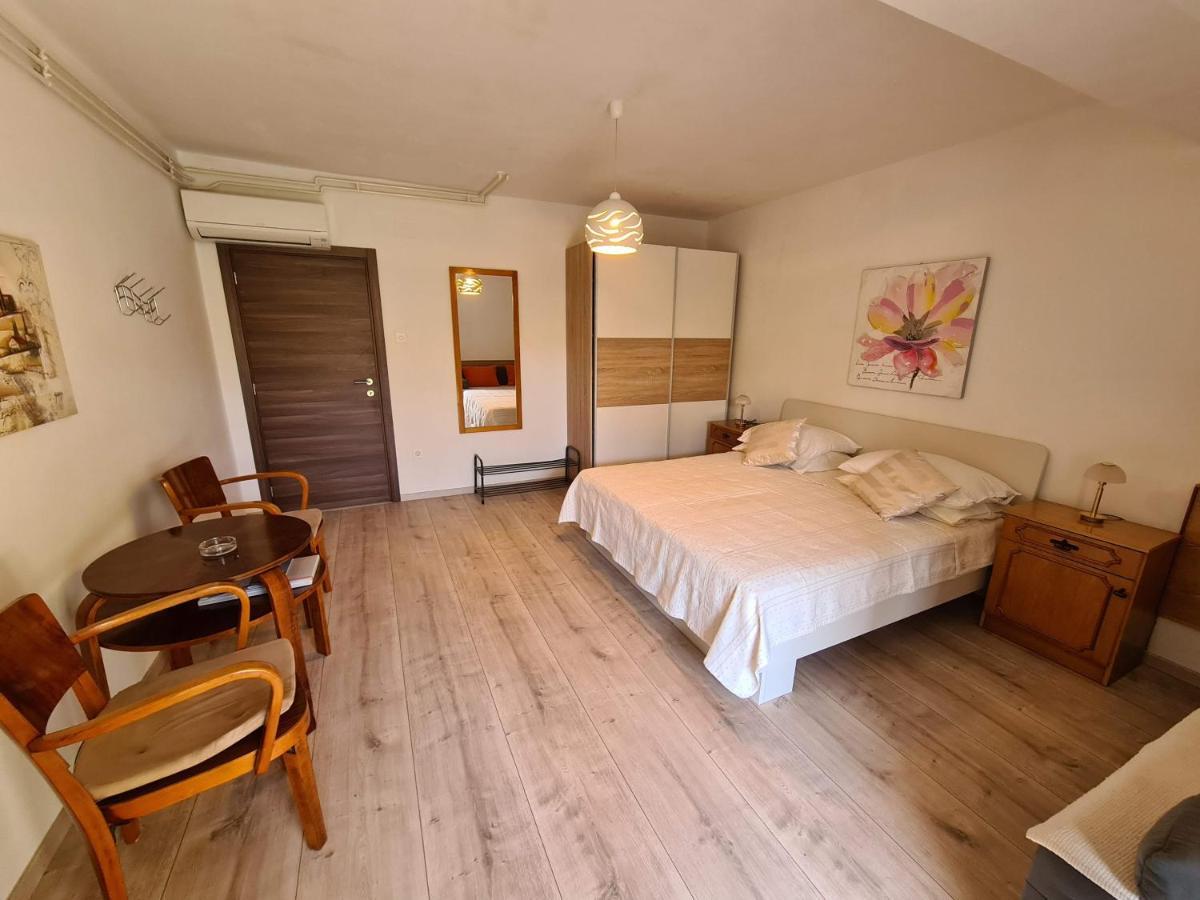 Apartments Ana Медулин Экстерьер фото