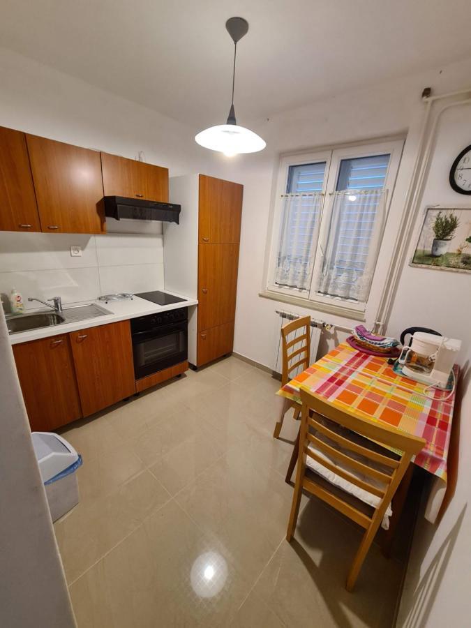 Apartments Ana Медулин Экстерьер фото