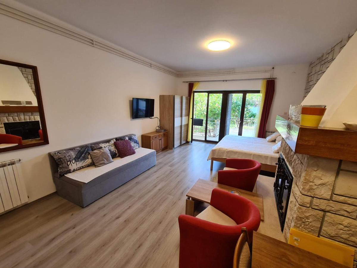 Apartments Ana Медулин Экстерьер фото